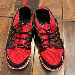 NWT speedo water shoe sneaker